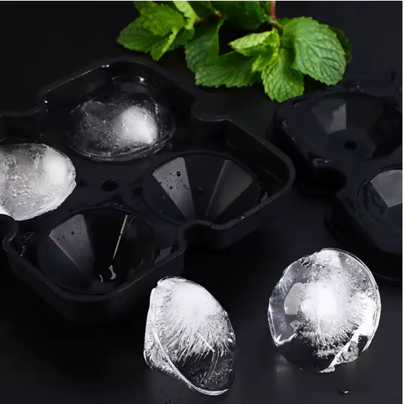 Deluxe Silicone Ice Cube Tray with Lid – Reusable Oval-Shaped Whiskey Ice Molds for Freezer – Ideal for Chilled Drinks & Cocktails